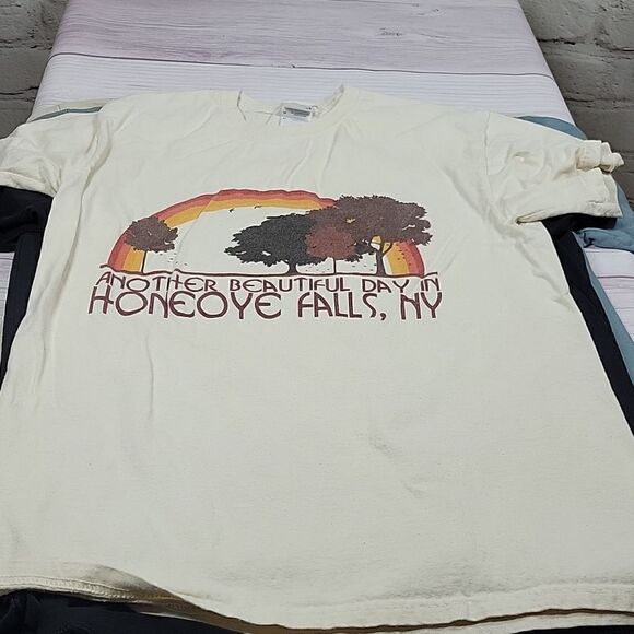 3/$10 T-shirt  - Picture 2 of 3